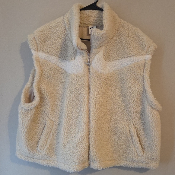Nike Jackets & Blazers - Nike Sportswear Swoosh high-pile fleece vest